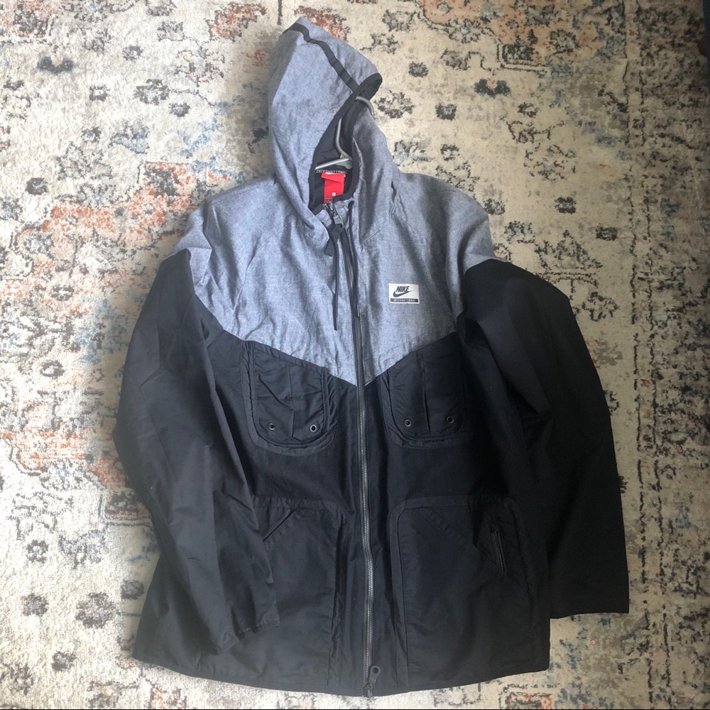 Nike light jacket